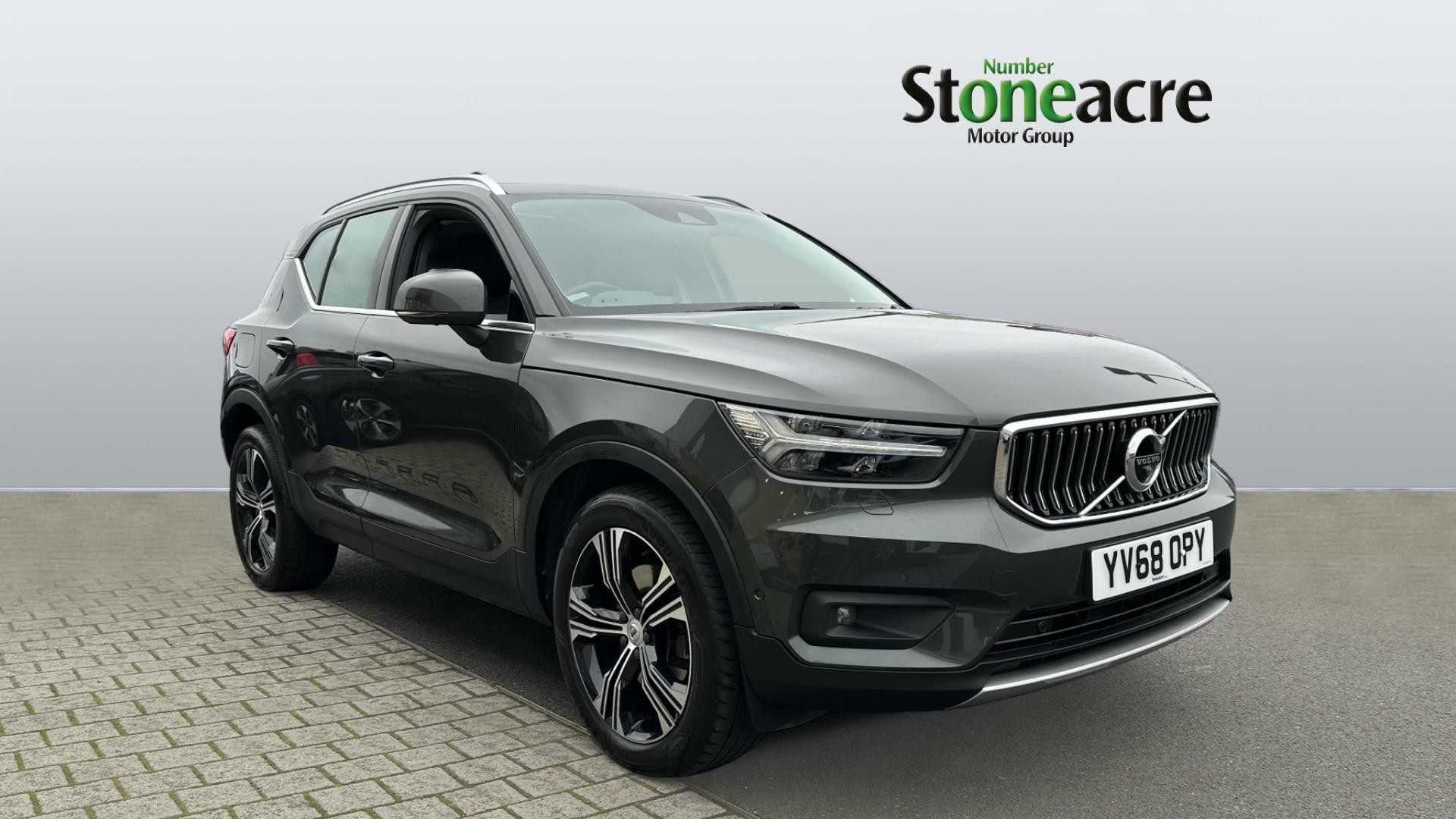 Volvo XC40 Image 1