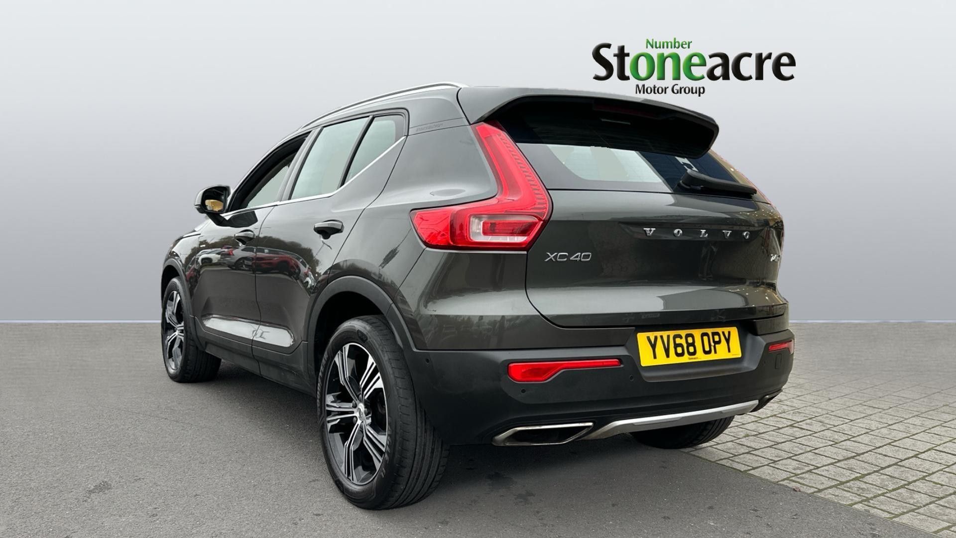 Volvo XC40 Image 2