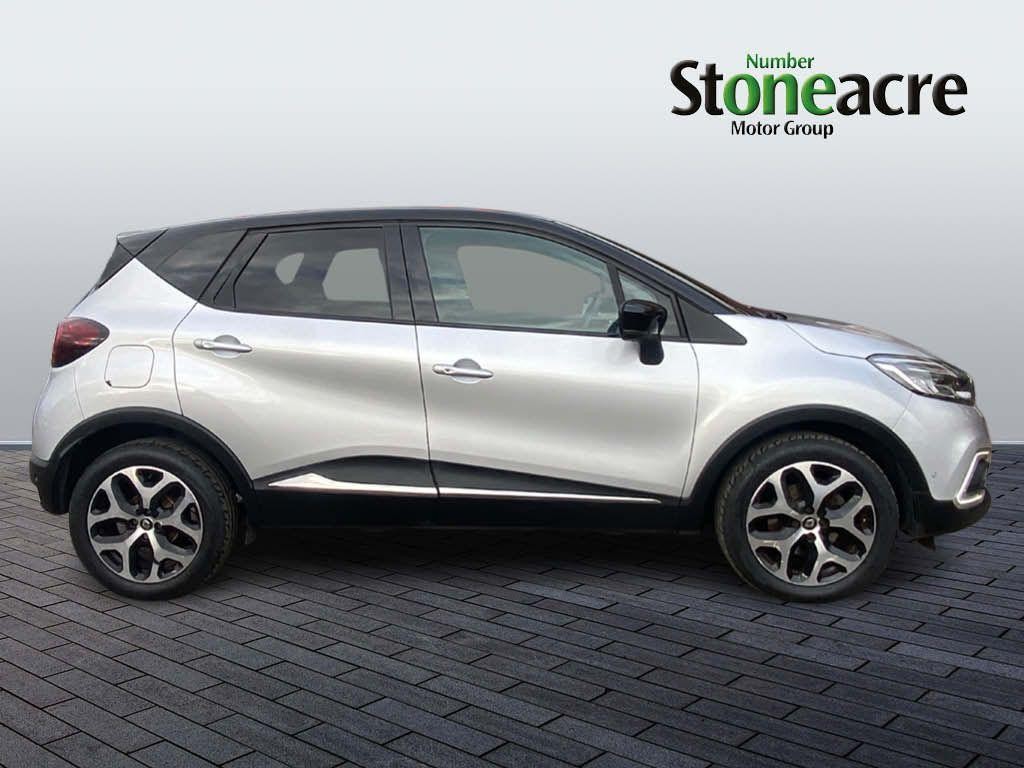 Renault Captur Image 2