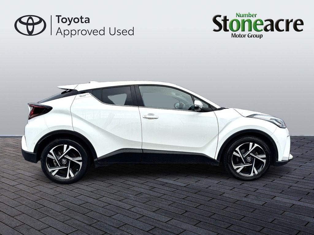 Toyota C-HR Image 4