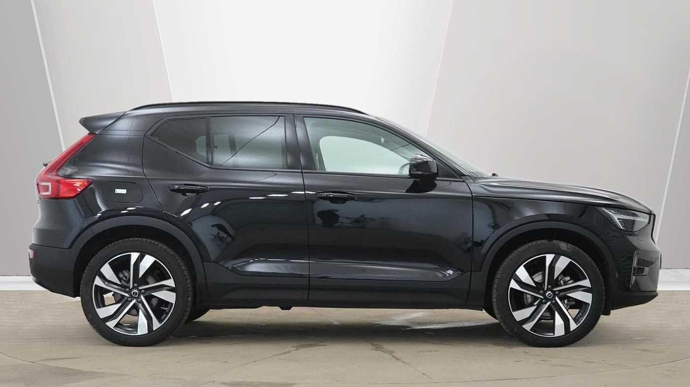 Volvo XC40 Image 2