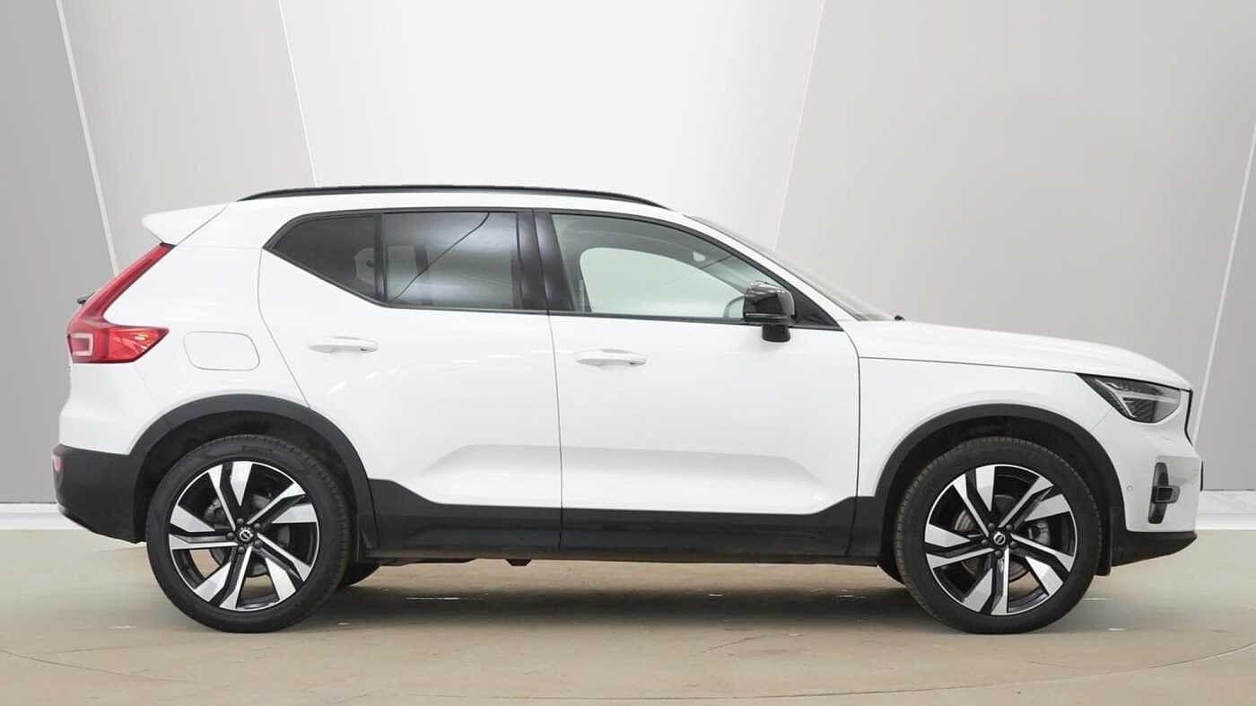 Volvo XC40 Image 2