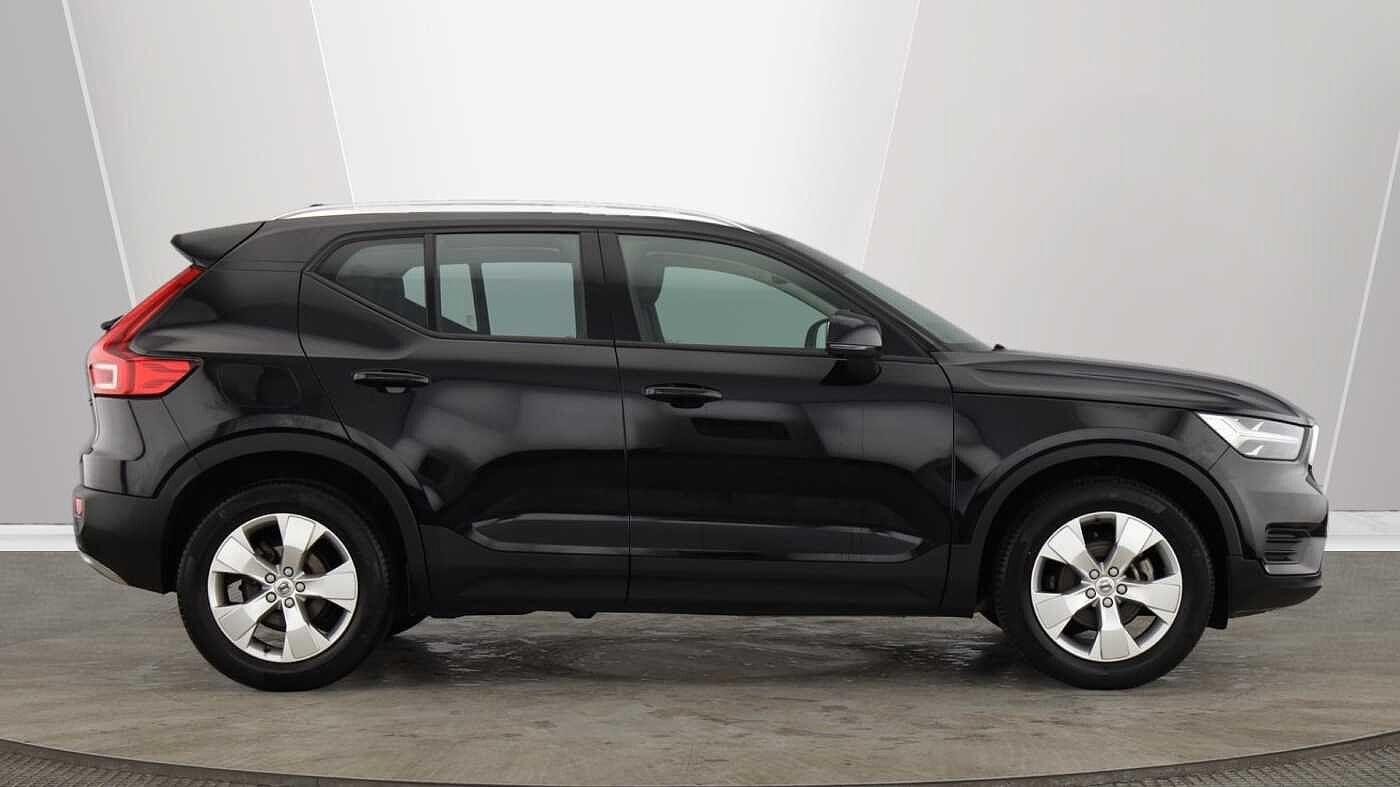 Volvo XC40 Image 2