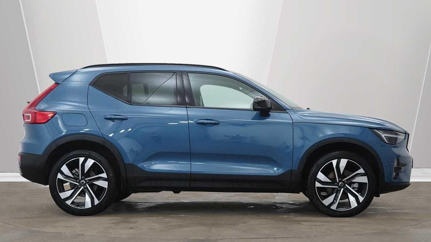 Volvo XC40 Image 2