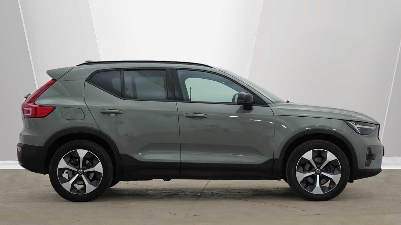 Volvo XC40 Image 2