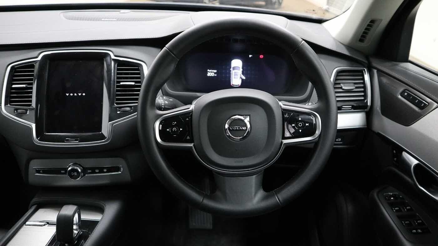 Volvo XC90 Image 8