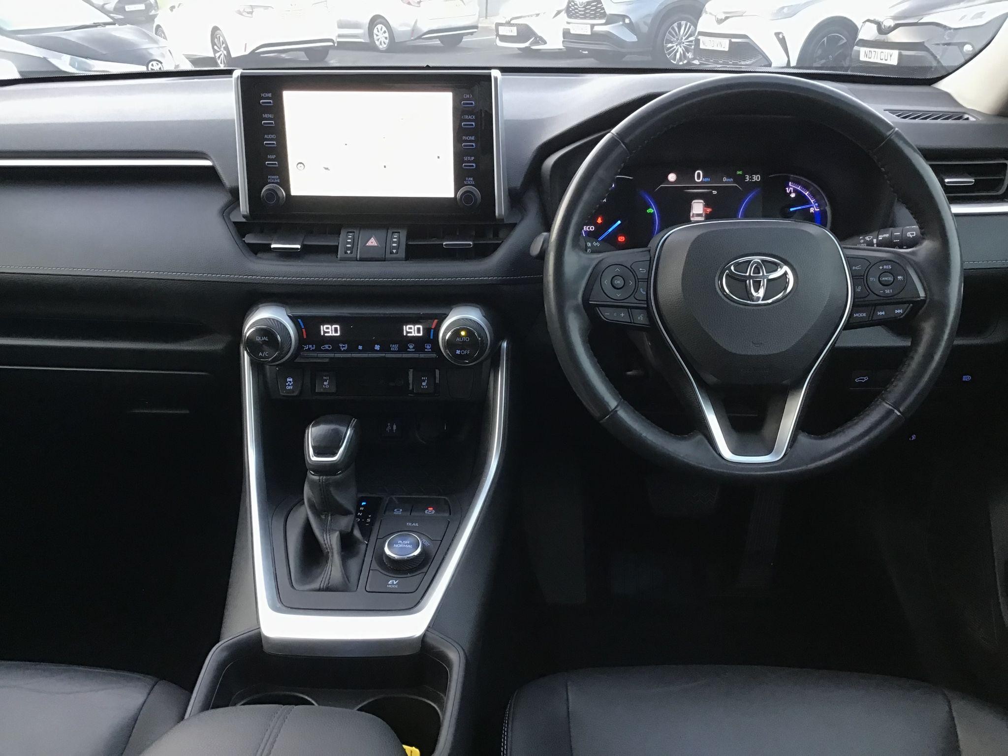 Toyota RAV4 Image 14