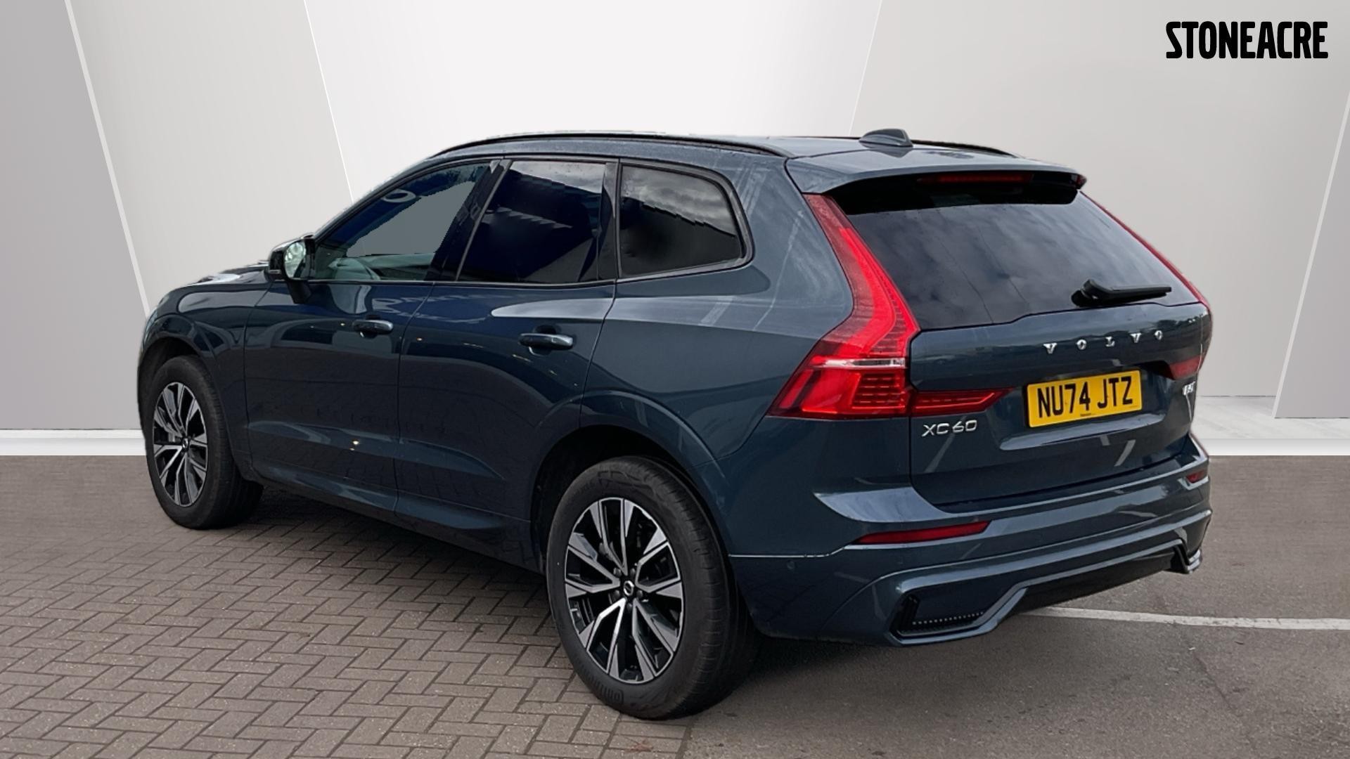 Volvo XC60 Image 2