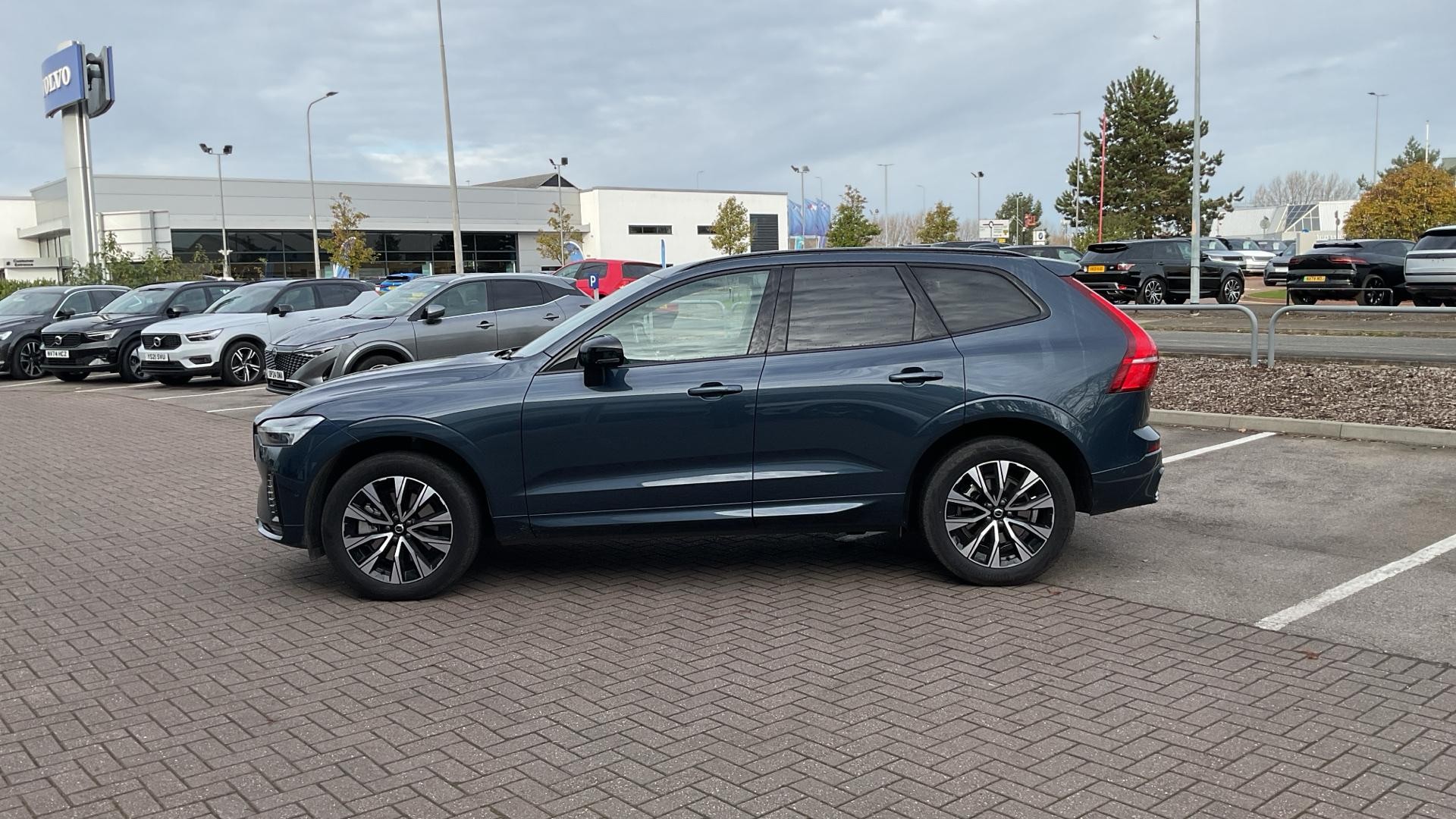 Volvo XC60 Image 8