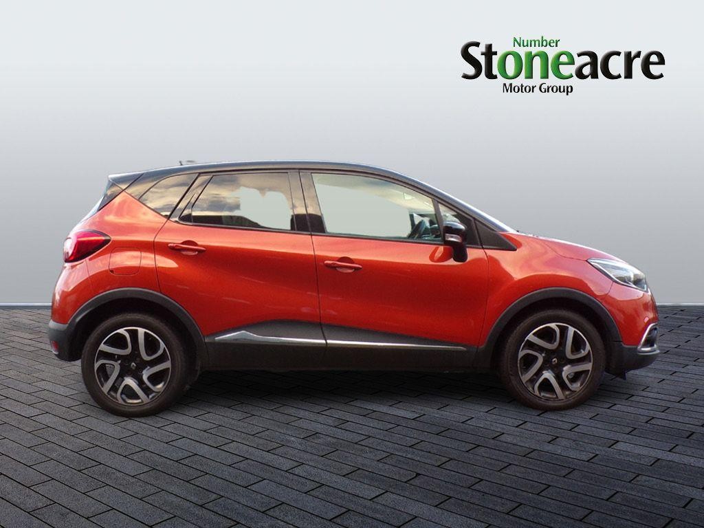 Renault Captur Image 2