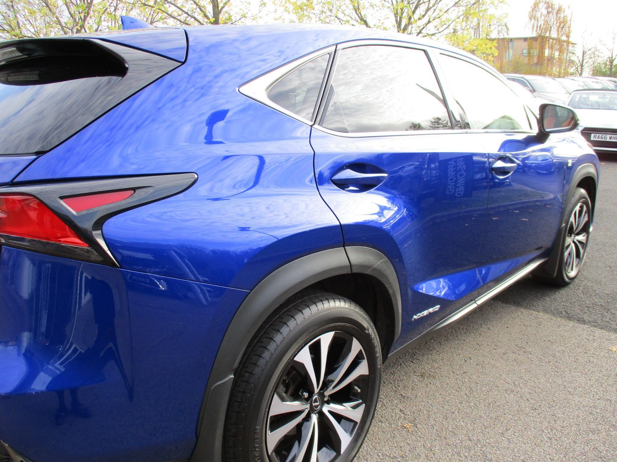 Lexus NX Image 44