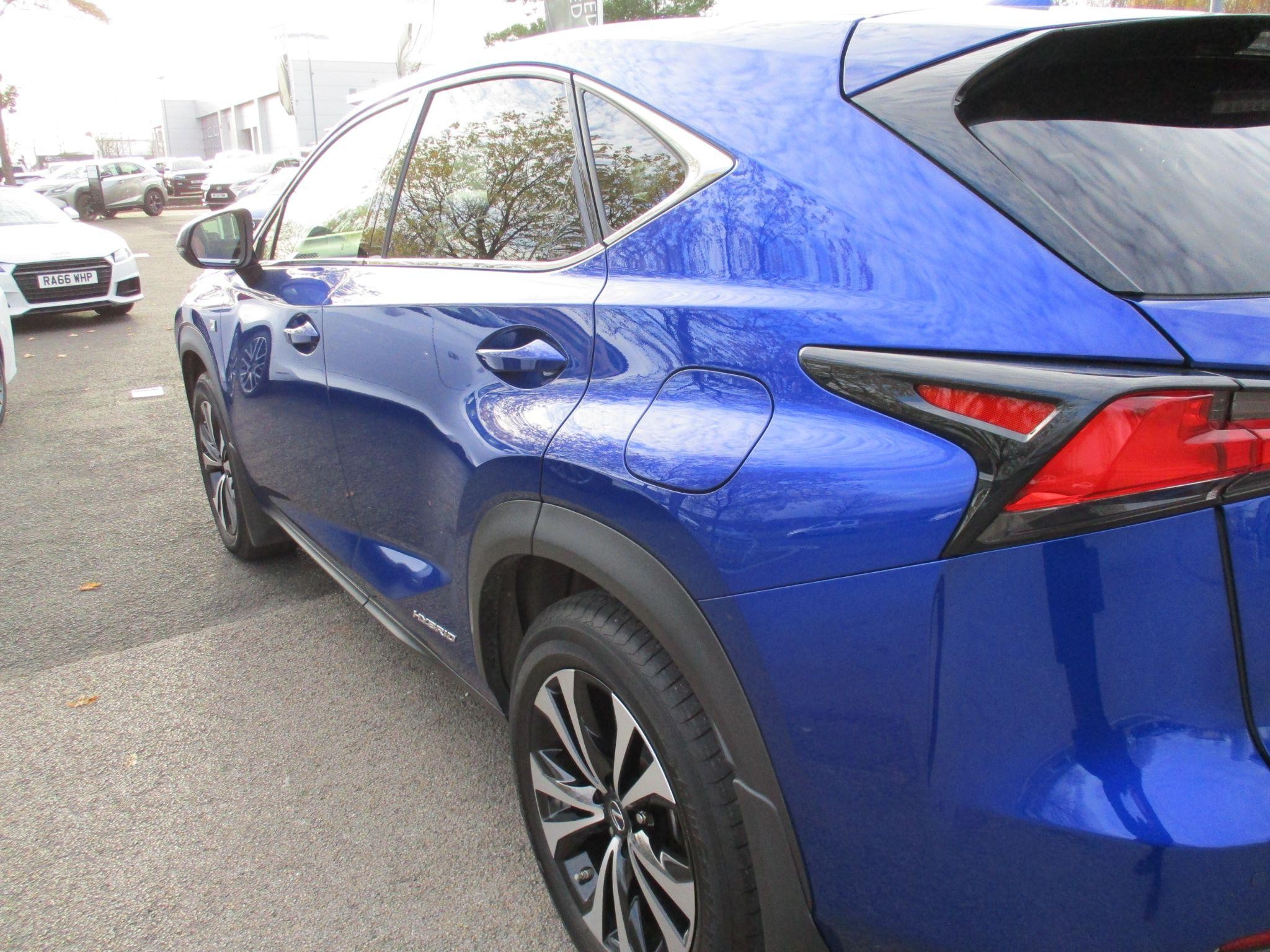 Lexus NX Image 45