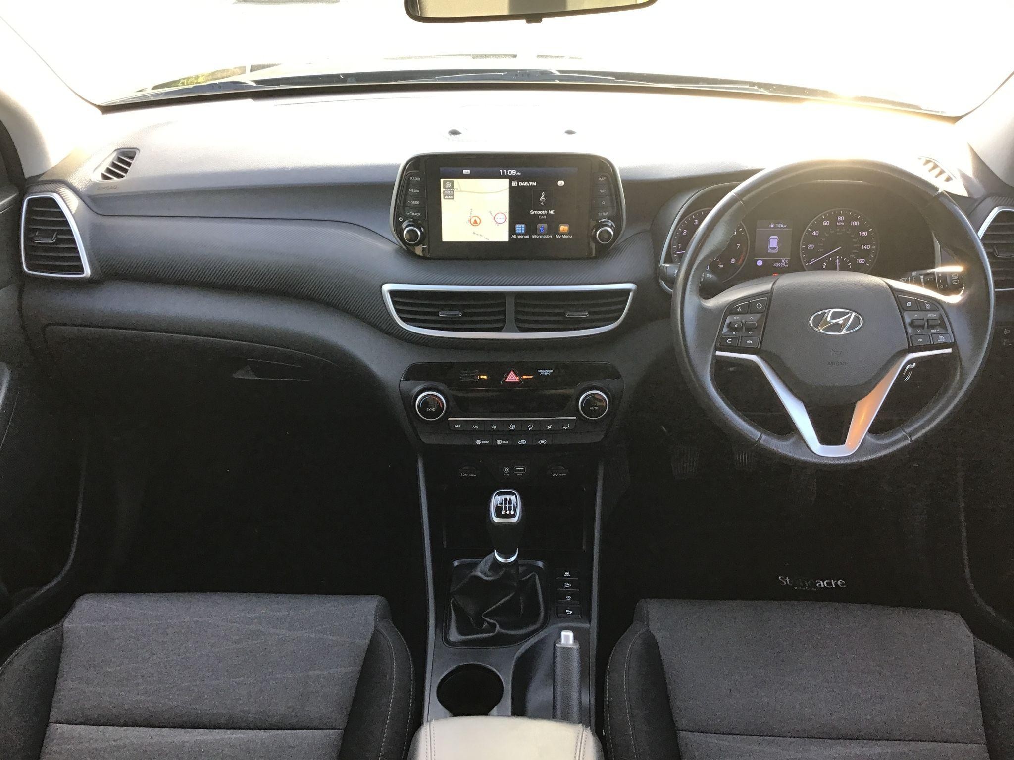 Hyundai TUCSON Image 12