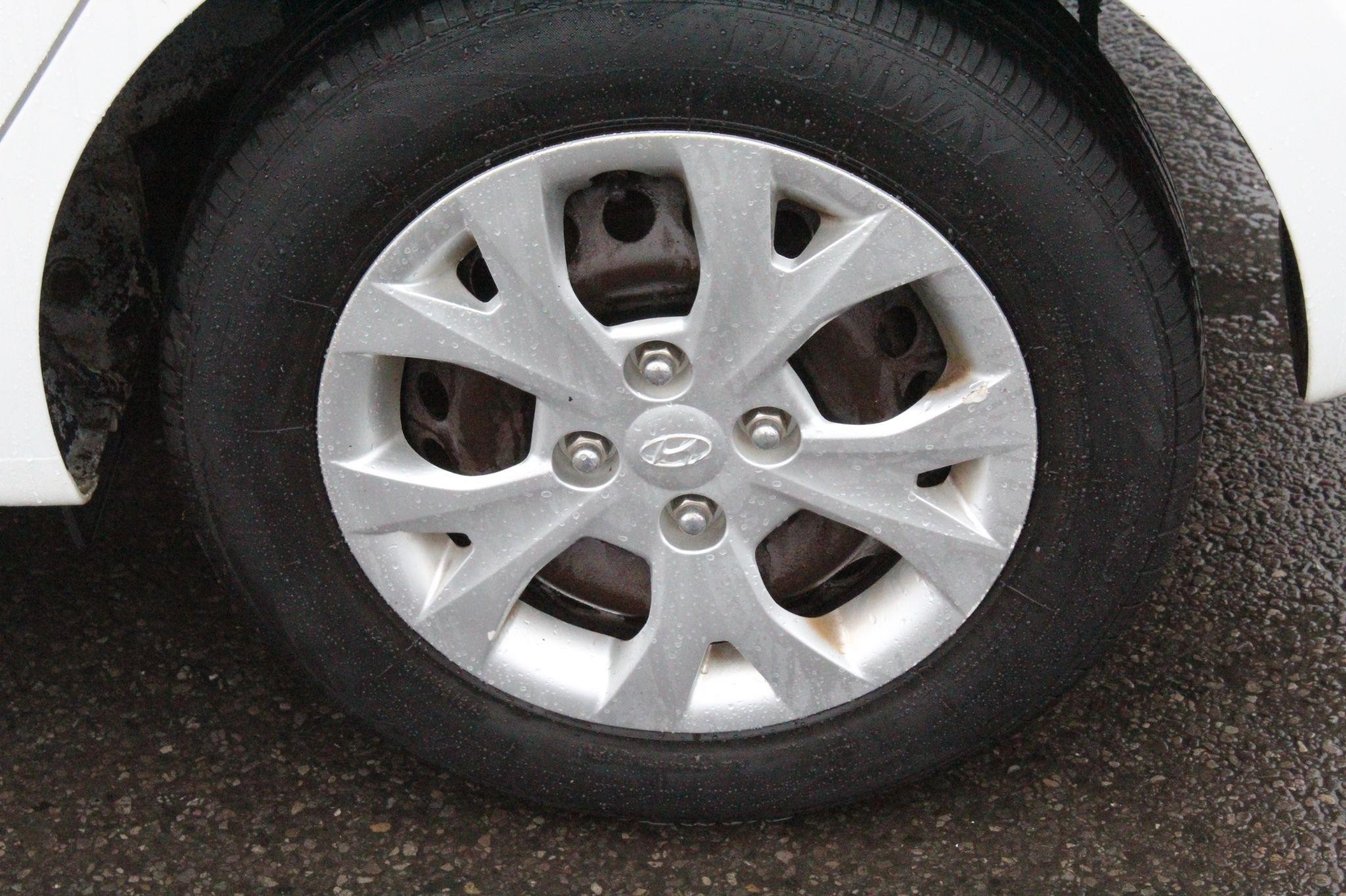 Hyundai i10 Image 9