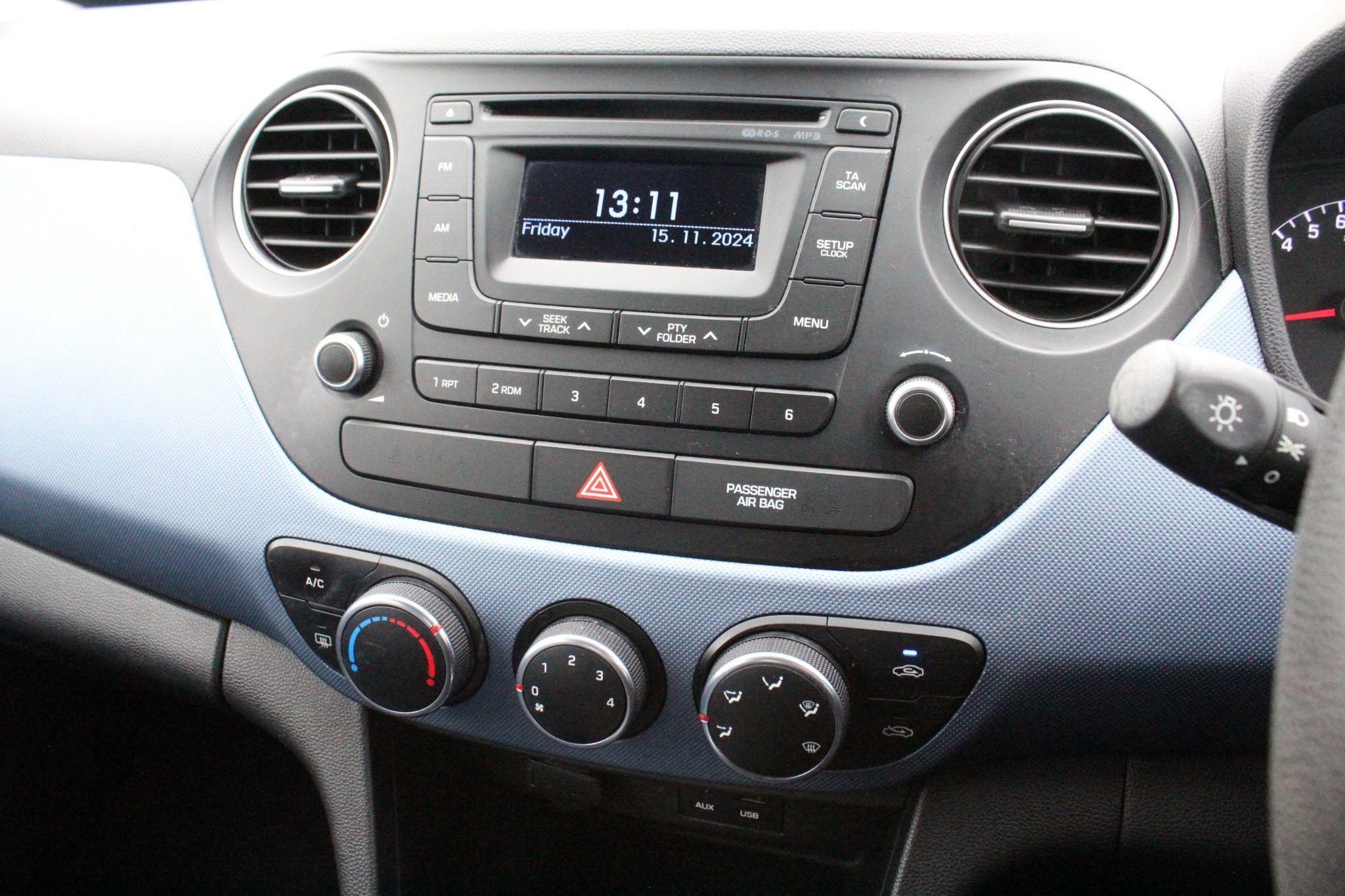 Hyundai i10 Image 16