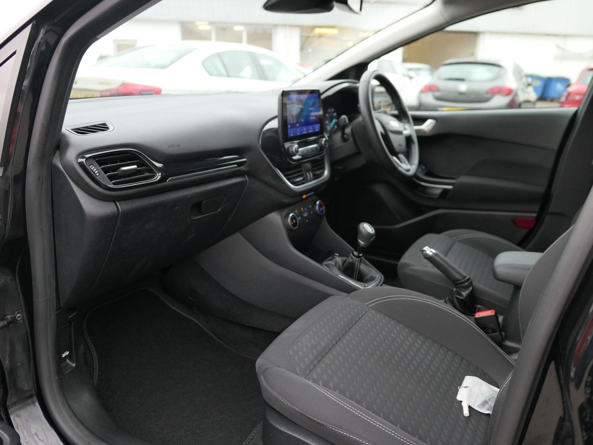 Ford Fiesta Image 23