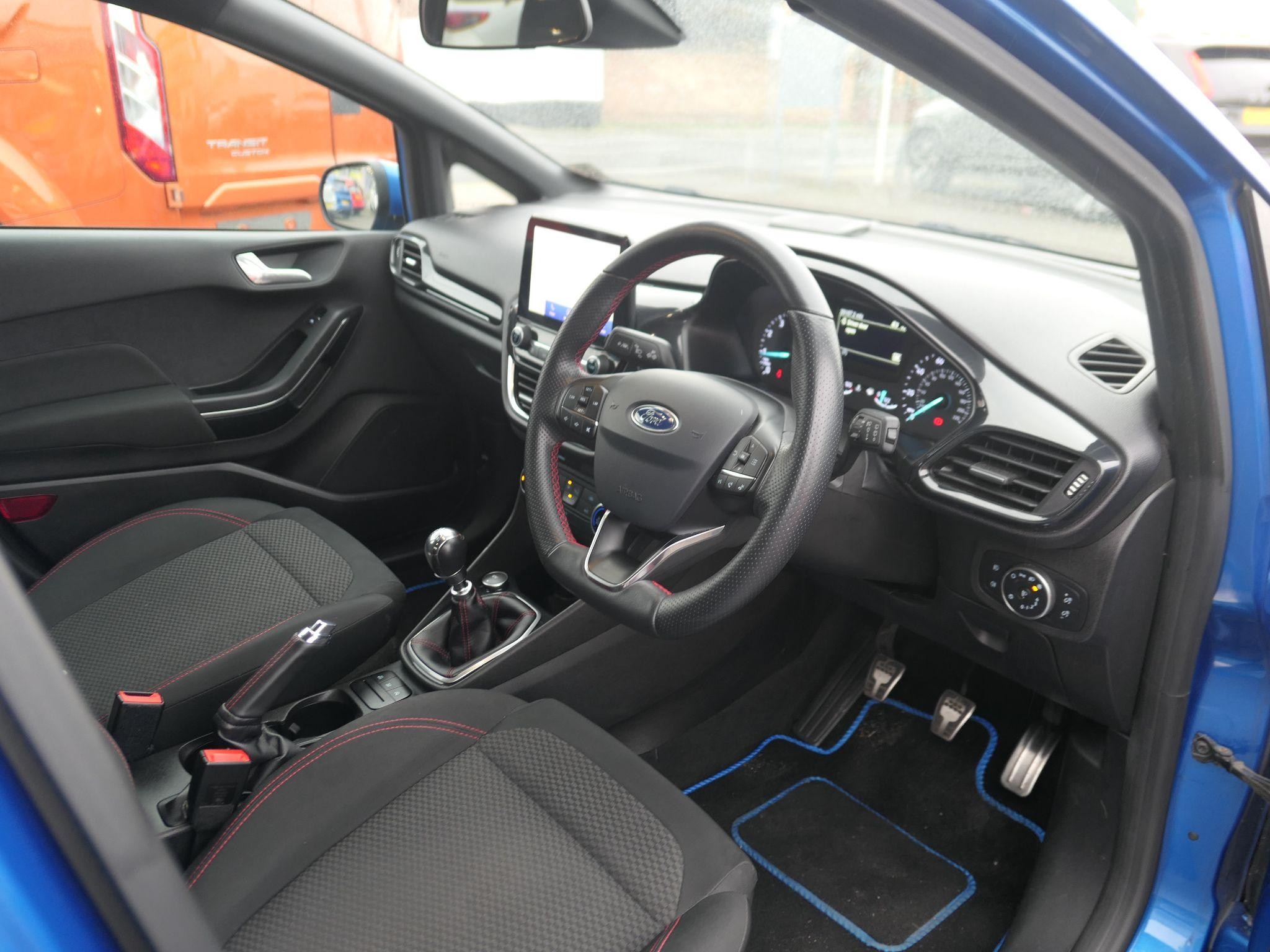 Ford Fiesta Image 9