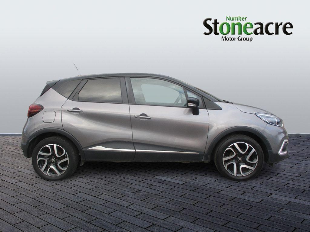 Renault Captur Image 2