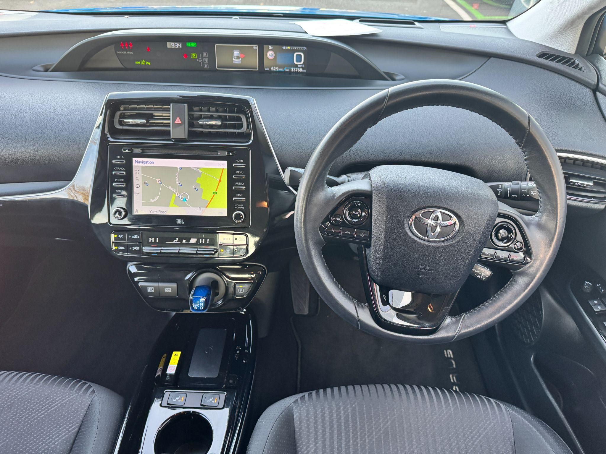 Toyota Prius Image 17