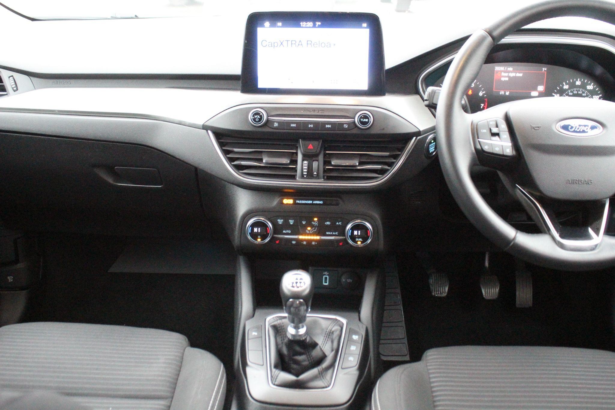 Ford Focus Image 20