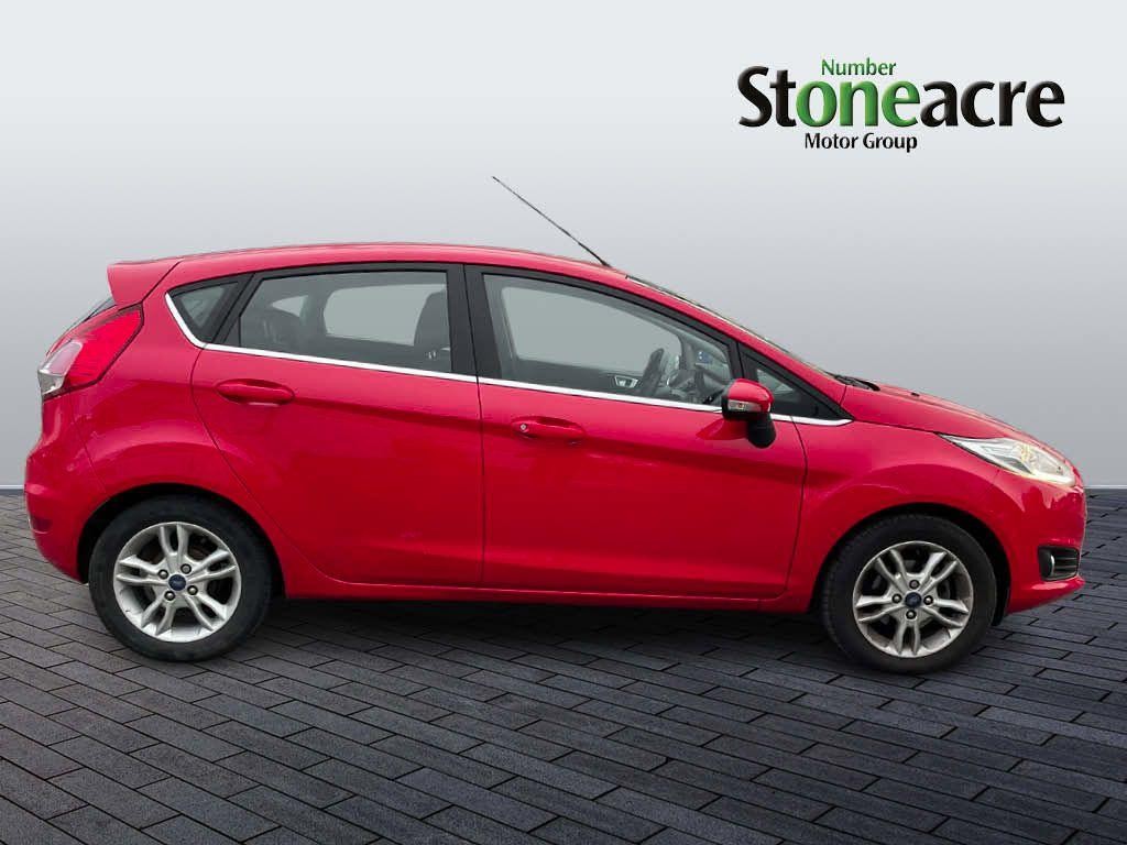 Ford Fiesta Image 2