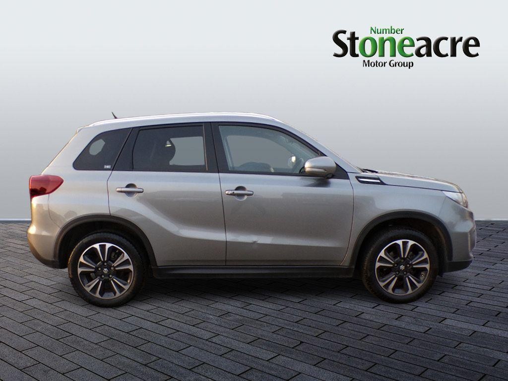 Suzuki Vitara Image 2