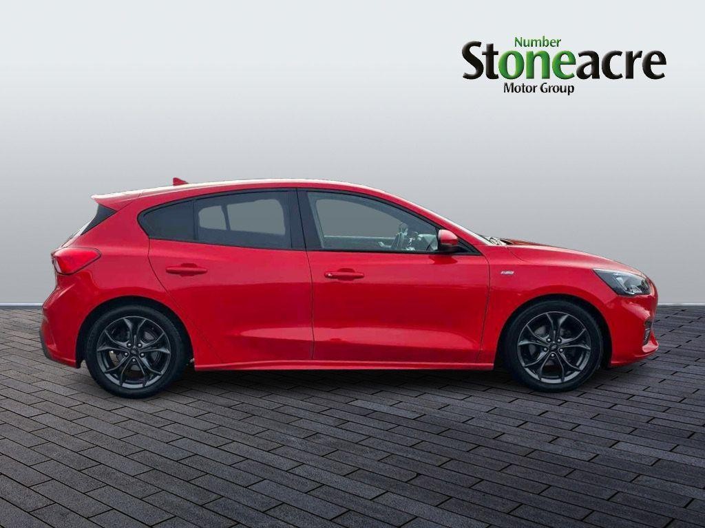 Ford Focus Image 2