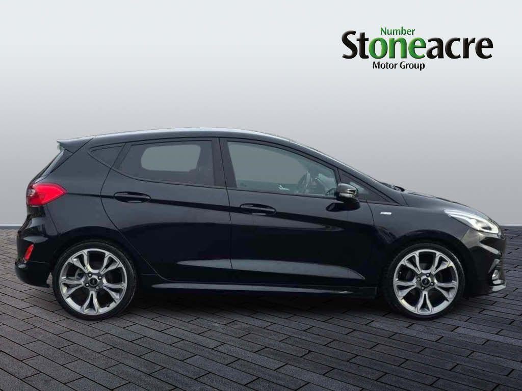 Ford Fiesta Image 2