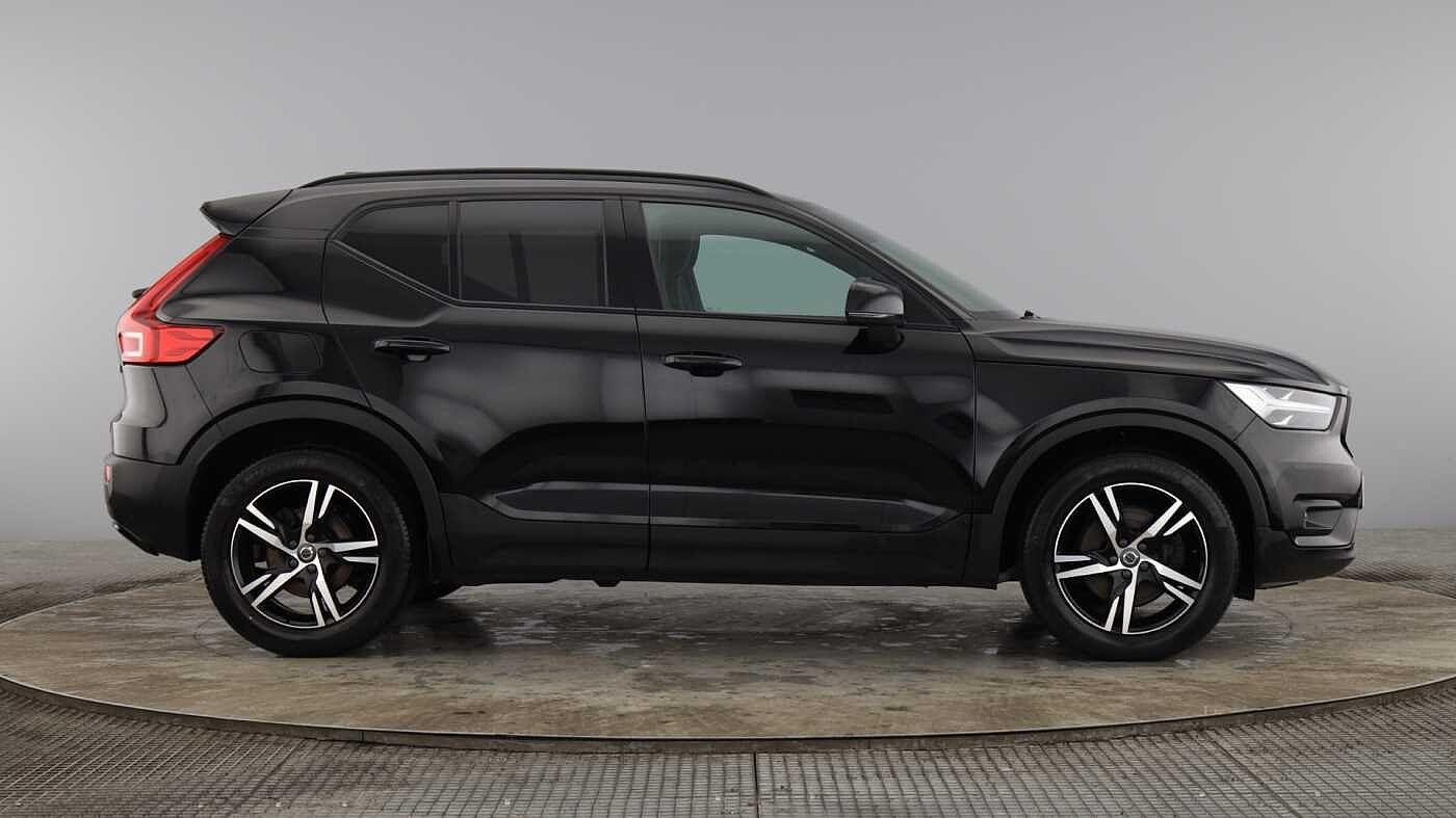 Volvo XC40 Image 2