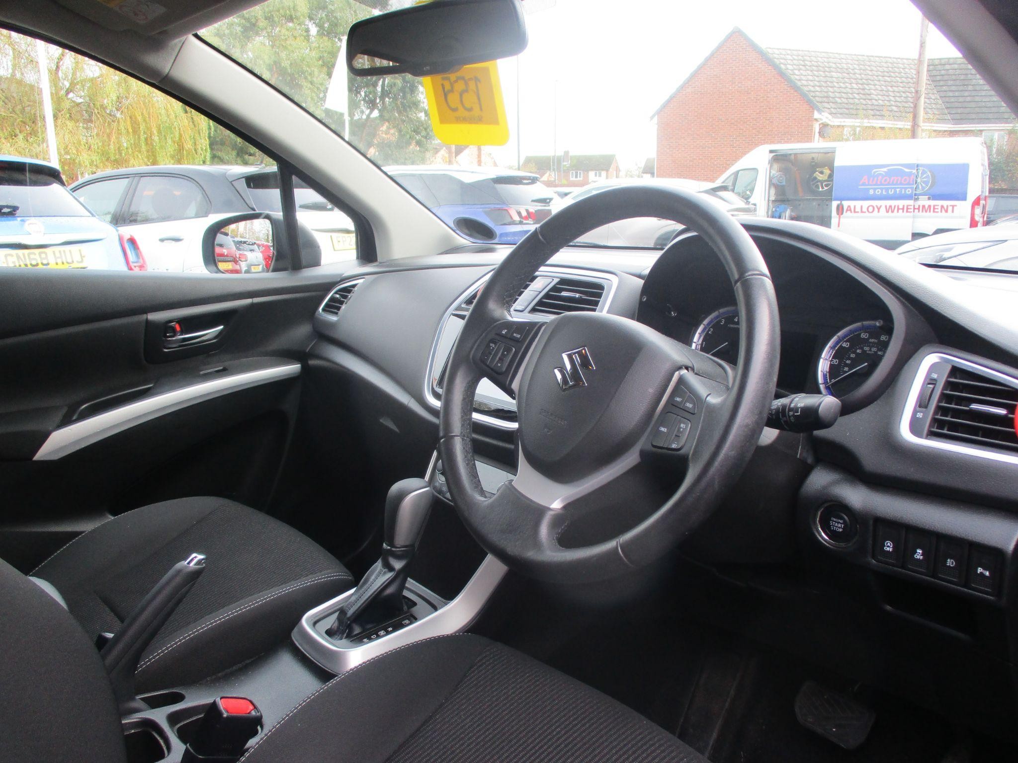 Suzuki SX4 S-Cross Image 11