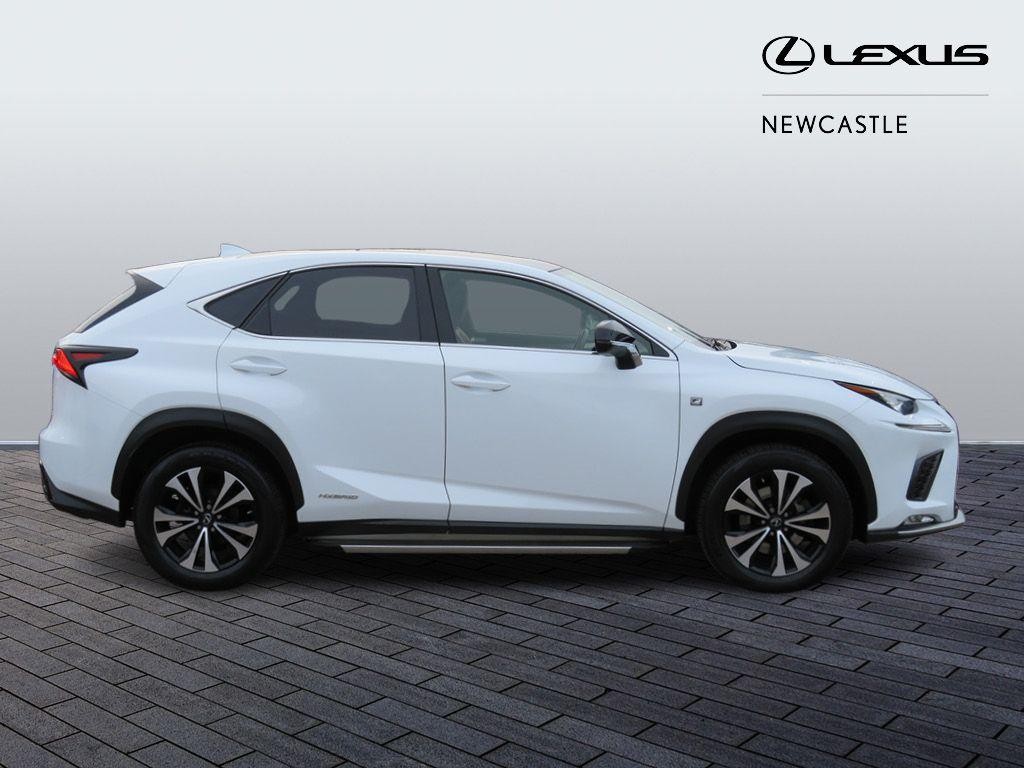 Lexus NX Image 4