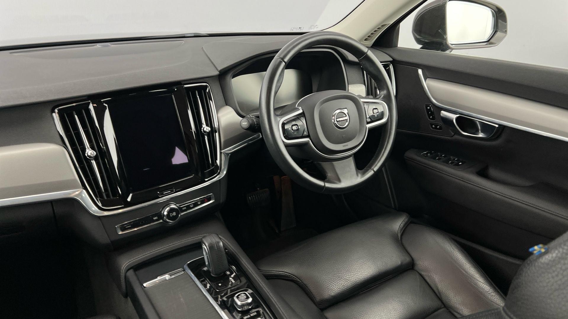 Volvo V90 Image 8