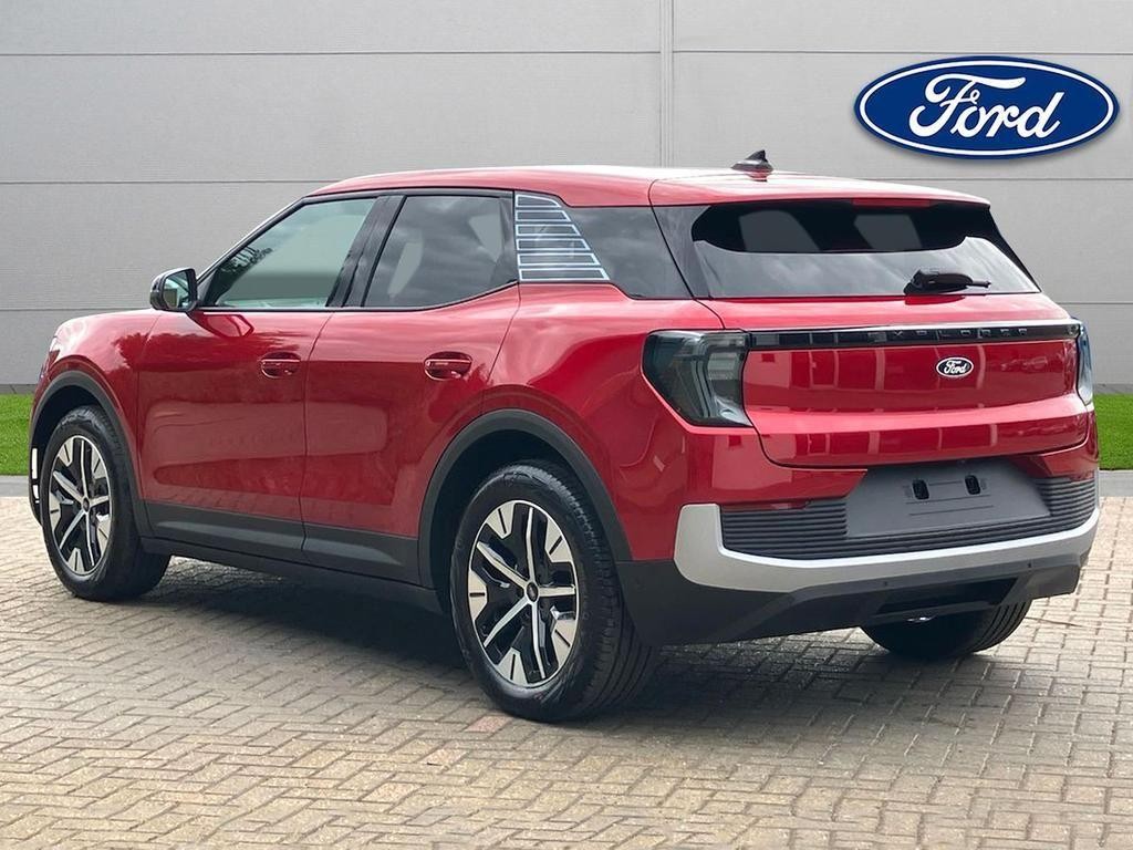 Ford Explorer Image 3