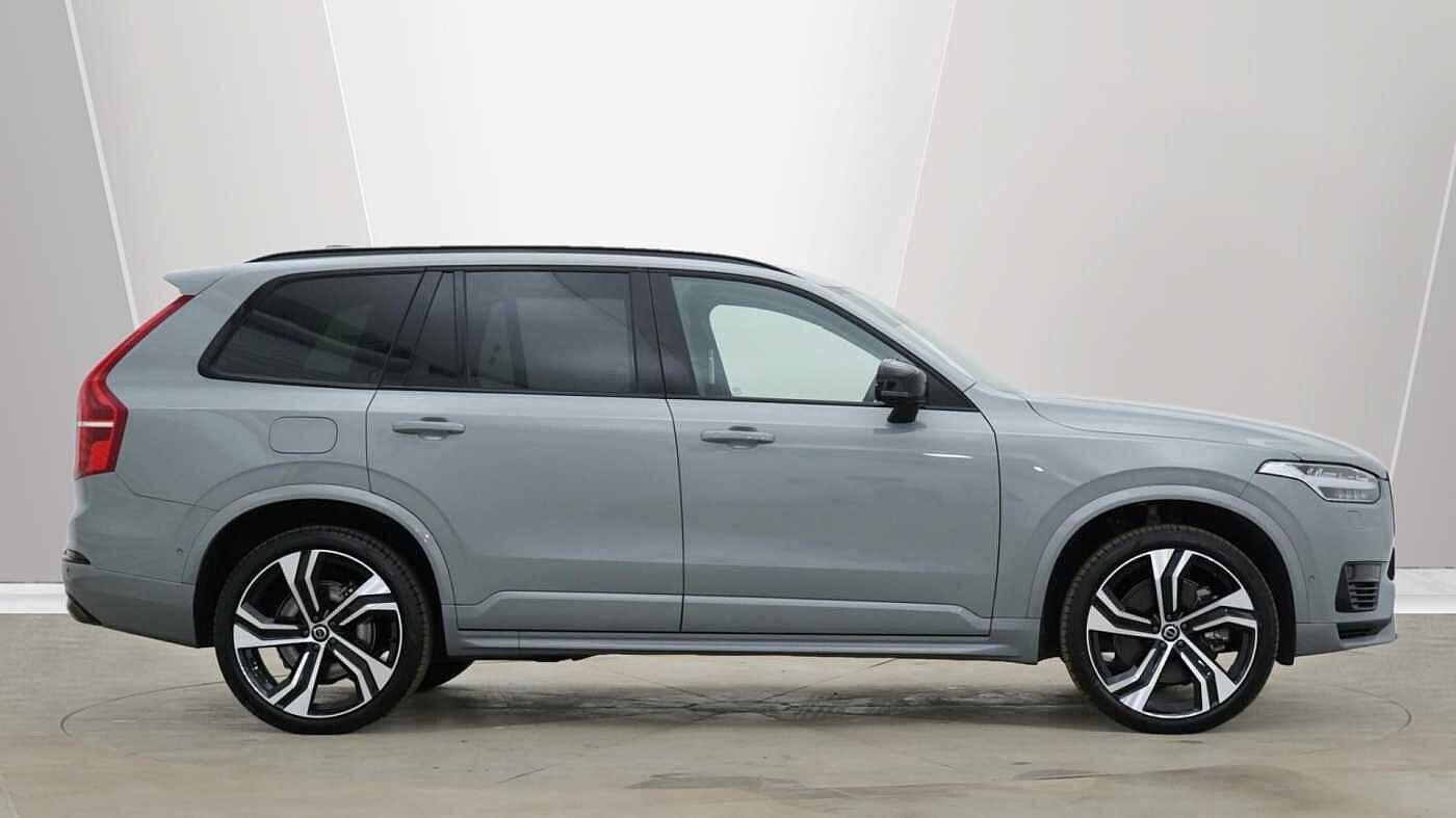 Volvo XC90 Image 2