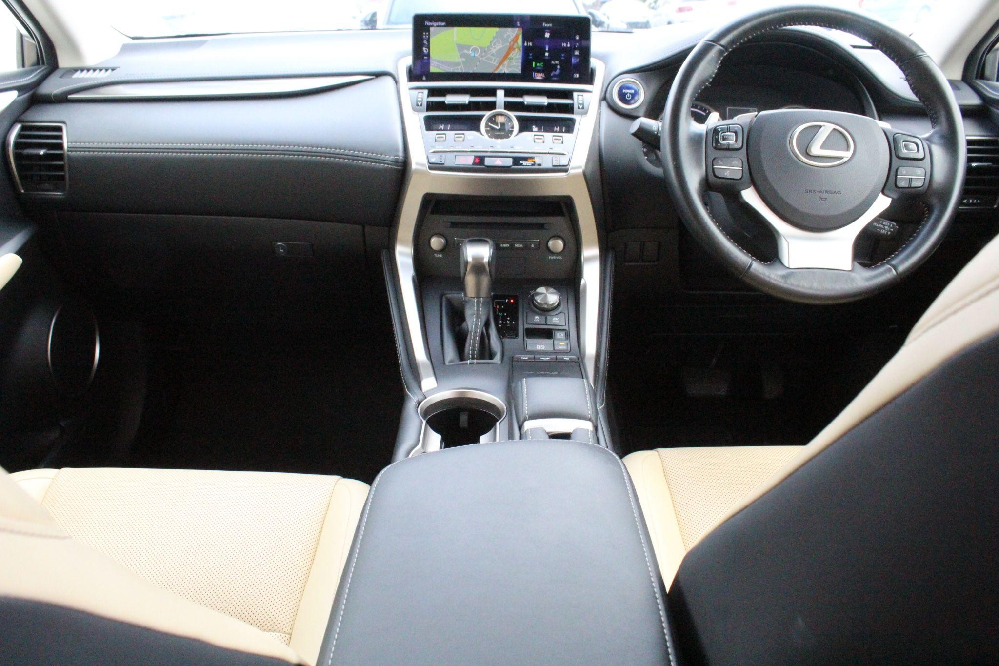 Lexus NX Image 12