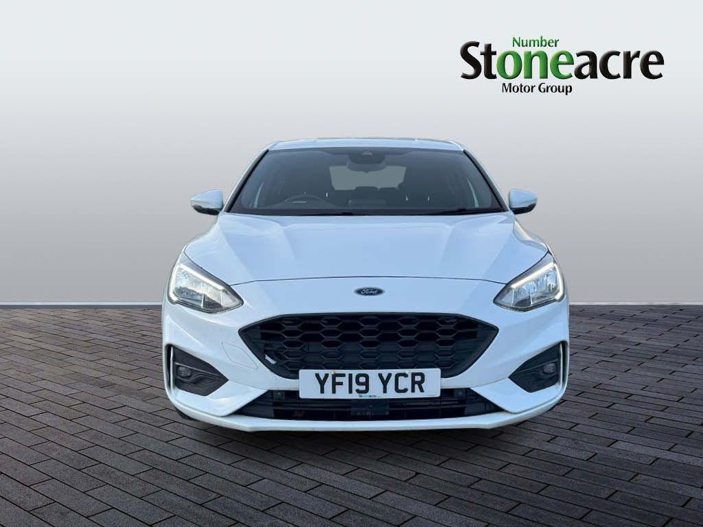 Ford Focus Image 2