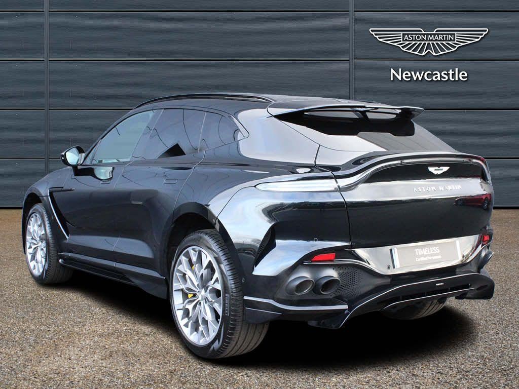 Aston Martin DBX Image 4