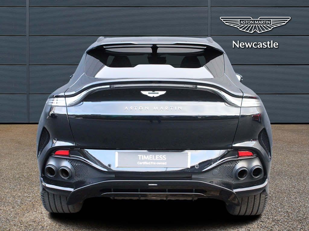 Aston Martin DBX Image 6