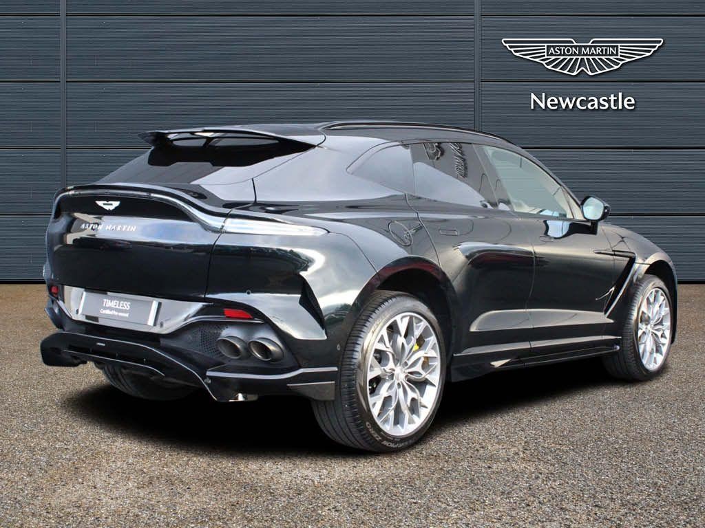 Aston Martin DBX Image 8