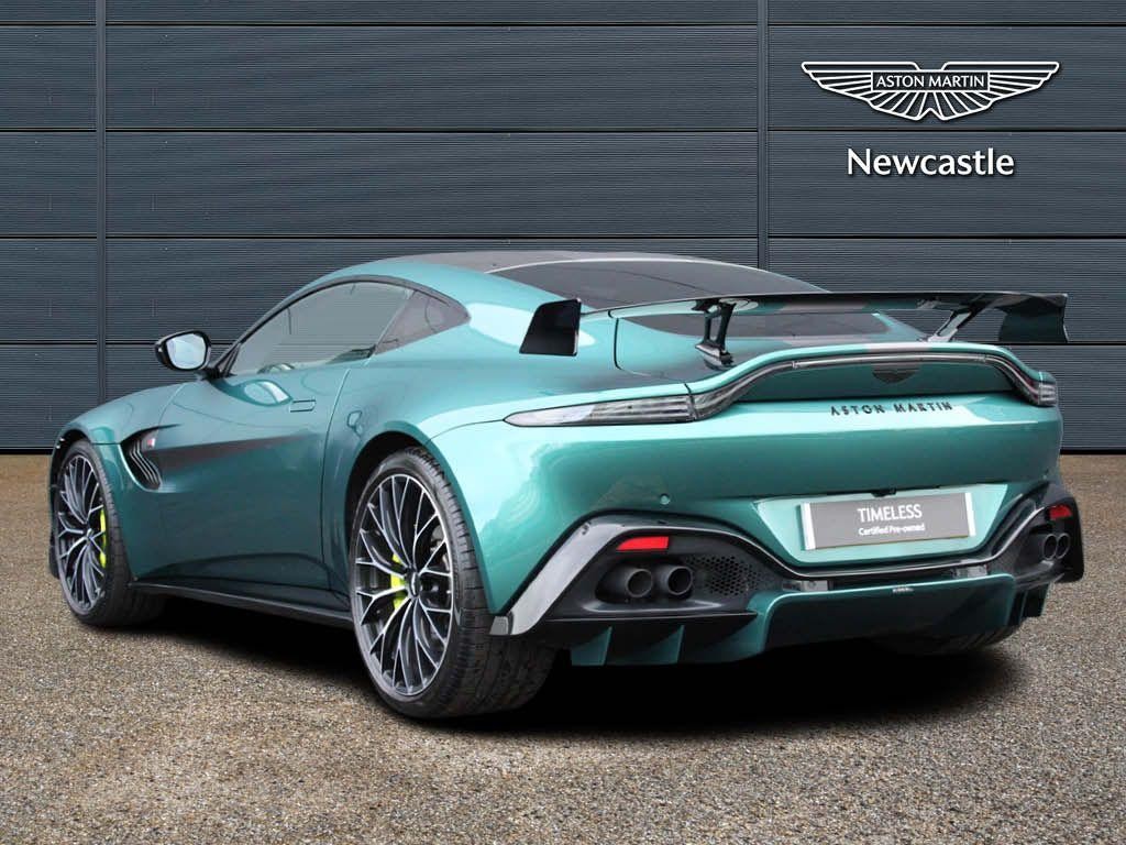 Aston Martin Vantage Image 4