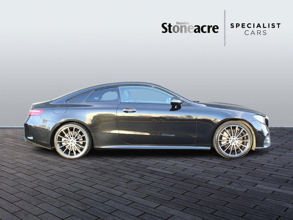 Mercedes-Benz E-Class Image 7