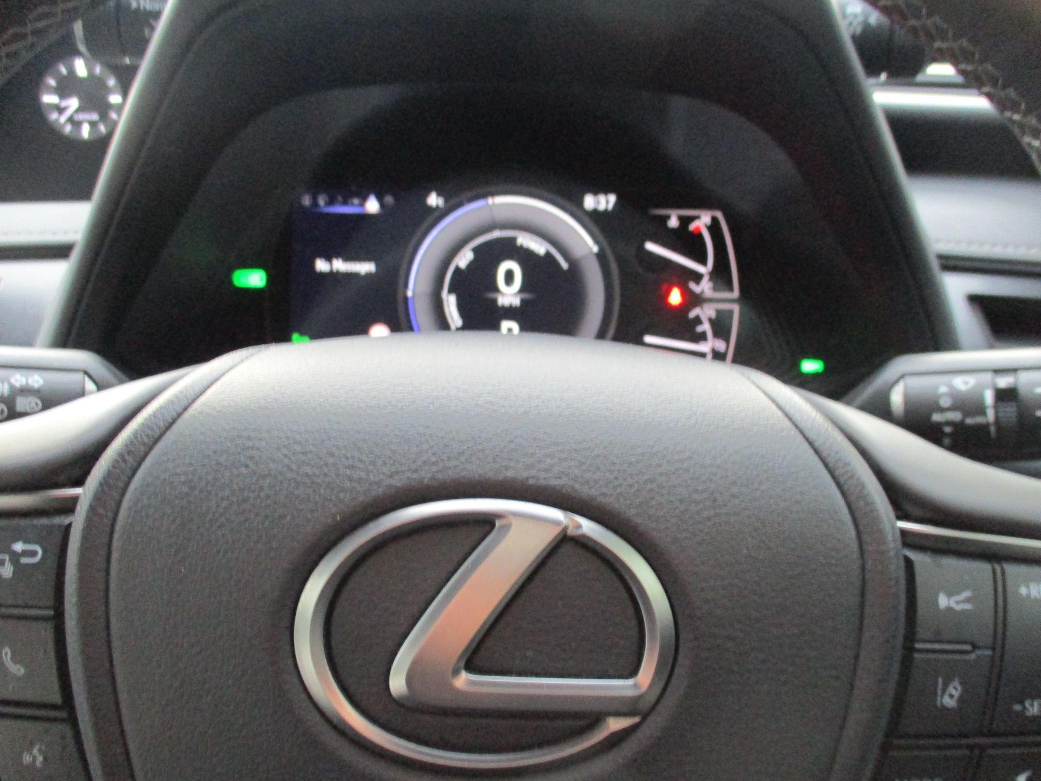 Lexus UX Self-Charging Hybrid Image 16