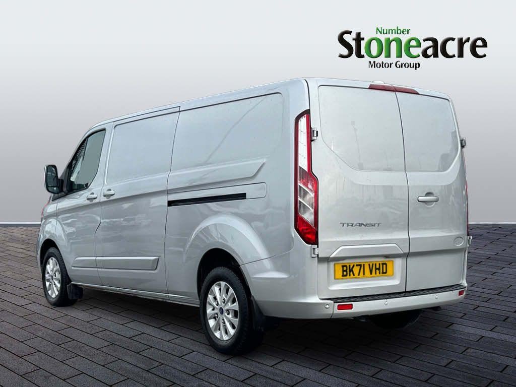 Ford Transit Custom Image 6