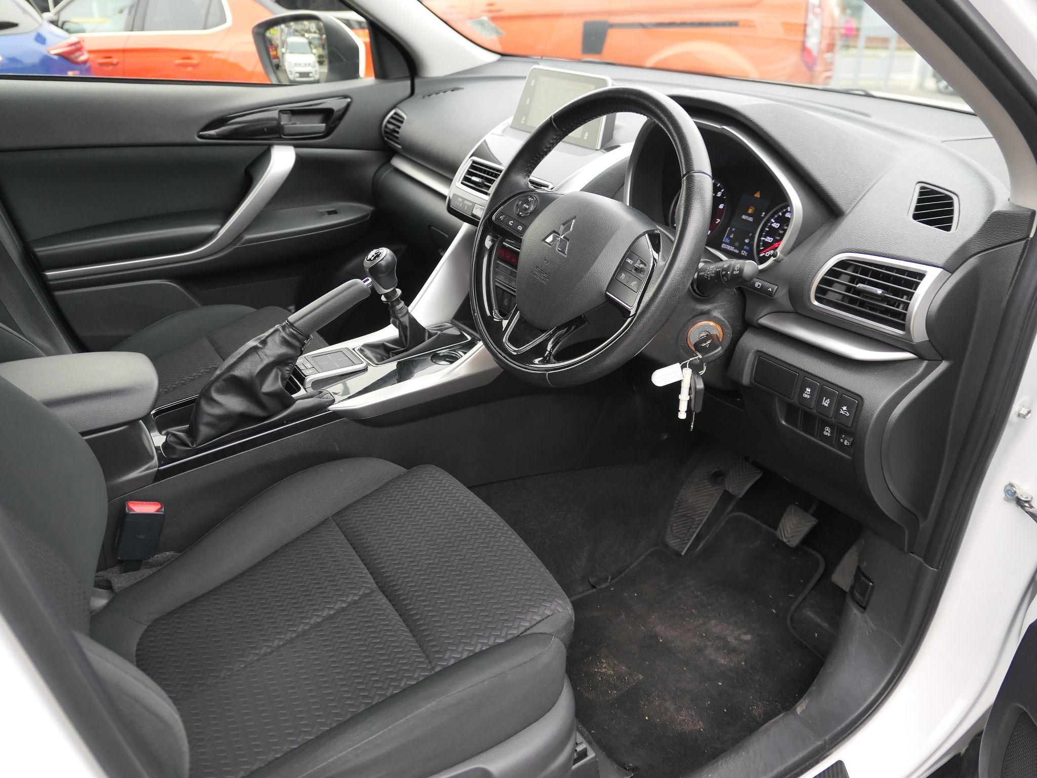 Mitsubishi Eclipse Cross Image 11