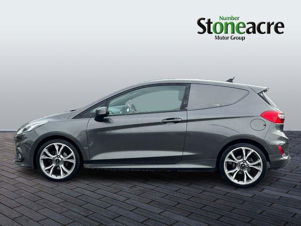 Ford Fiesta Van Image 6