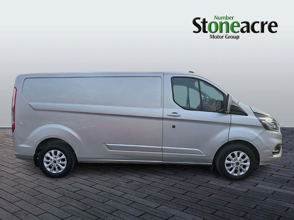 Ford Transit Custom Image 2