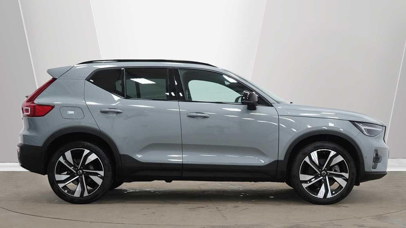 Volvo XC40 Image 2