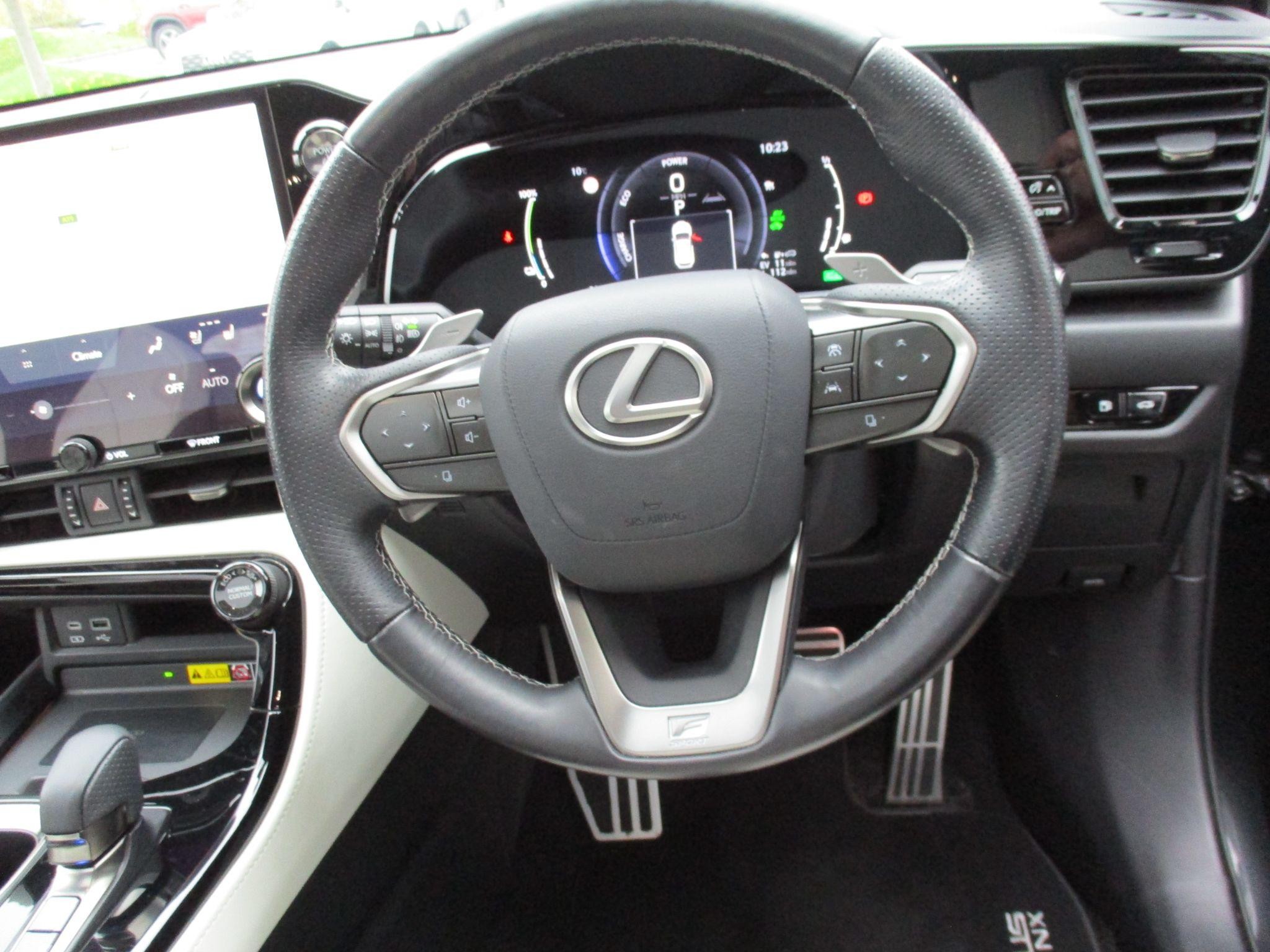 Lexus NX Image 14