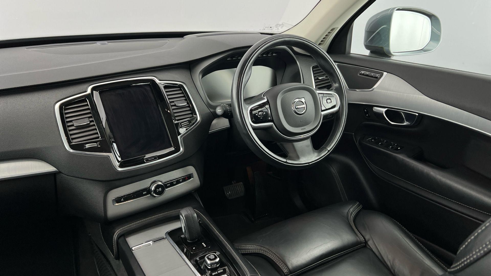 Volvo XC90 Image 8