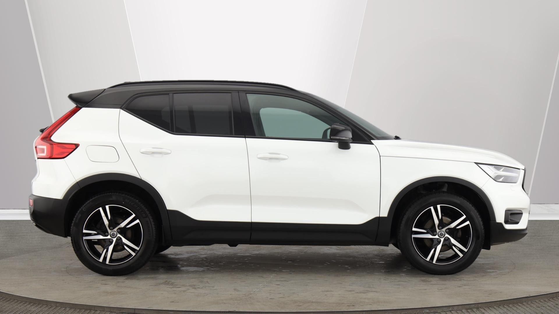 Volvo XC40 Image 2